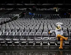 ag体育官网注册-圣安东尼奥马刺发布备战花絮，集结日外线爆发，NBA季后赛任务艰巨，控场能力受关注