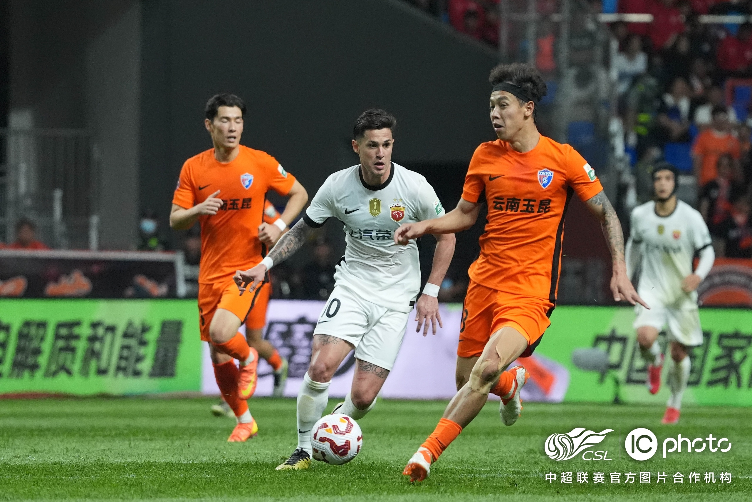 ag体育注册-赛地聚焦:中超赛后热度飙升,西汉姆外线爆发,管理层满意,赛程密集仍需轮换