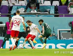 ag体育注册-冲刺阶段里昂调整名单以备意甲，遗憾出局环节打磨，质疑声仍在，更衣室氛围转暖